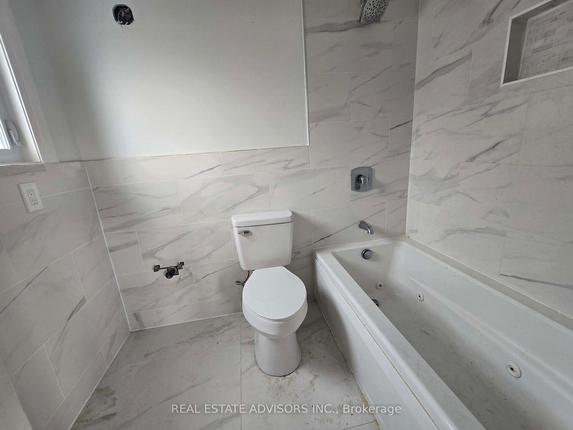 Photo 11 of 238 Braymore Boulevard, Scarborough, Rouge — HOMEH