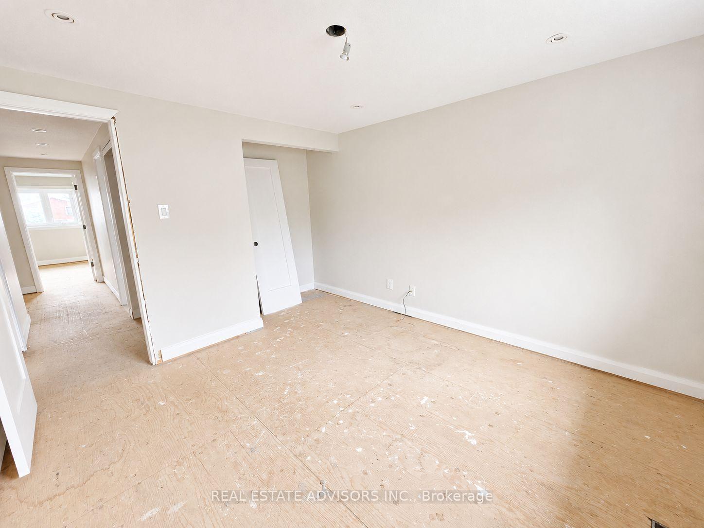Photo 14 of 238 Braymore Boulevard, Scarborough, Rouge — HOMEH