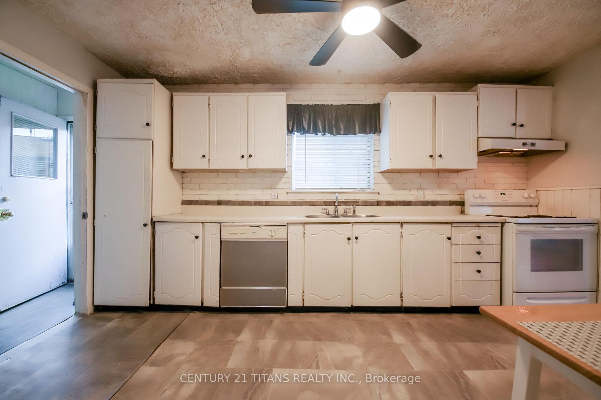 Photo 17 of 16 Proud Grove, Scarborough, Malvern — HOMEH