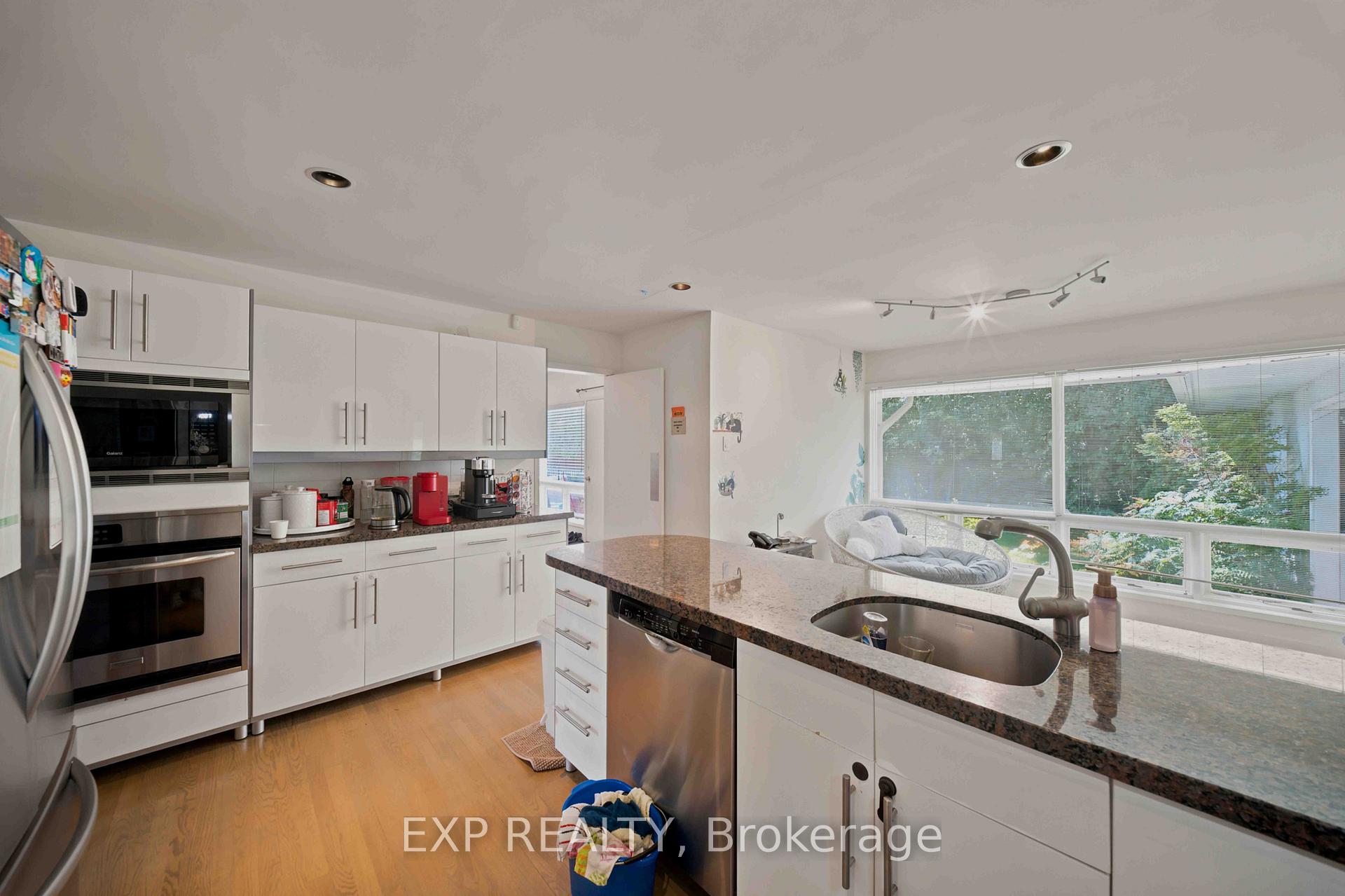 Photo 16 of 304 Roger Road, Ottawa, Alta Vista/Faircrest Heights — HOMEH