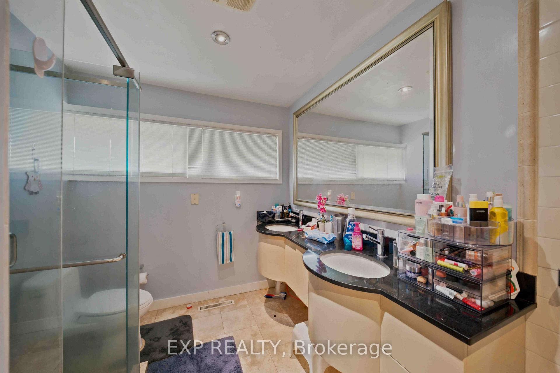 Photo 19 of 304 Roger Road, Ottawa, Alta Vista/Faircrest Heights — HOMEH