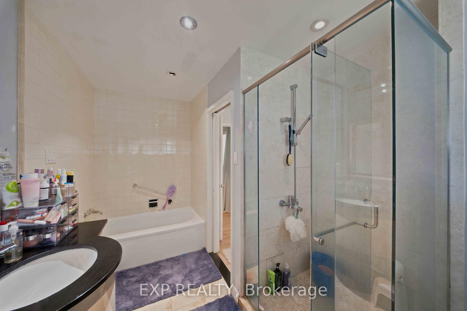 Photo 20 of 304 Roger Road, Ottawa, Alta Vista/Faircrest Heights — HOMEH