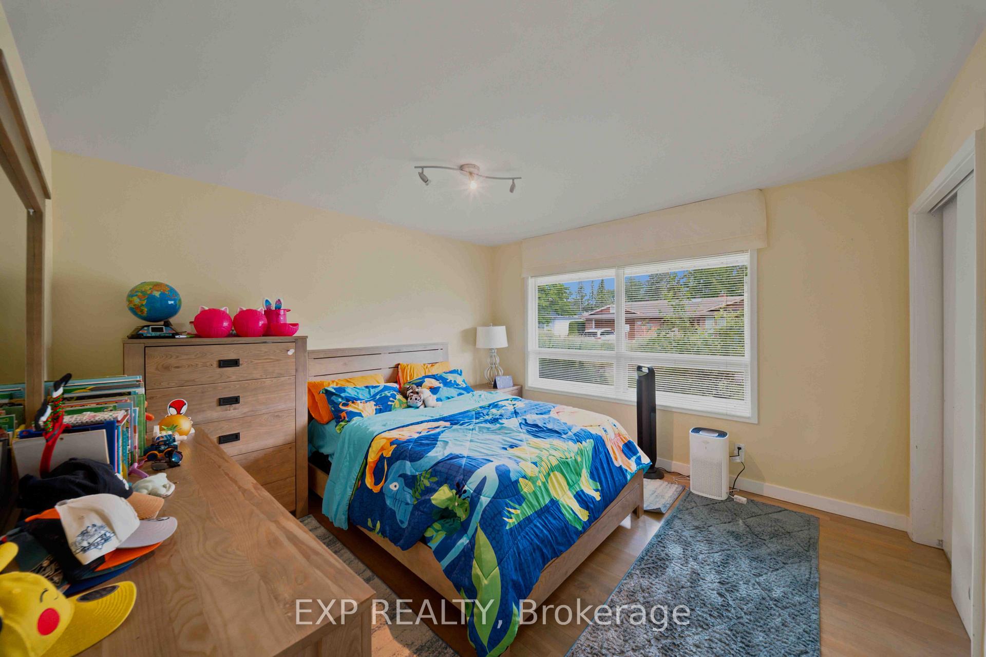 Photo 22 of 304 Roger Road, Ottawa, Alta Vista/Faircrest Heights — HOMEH