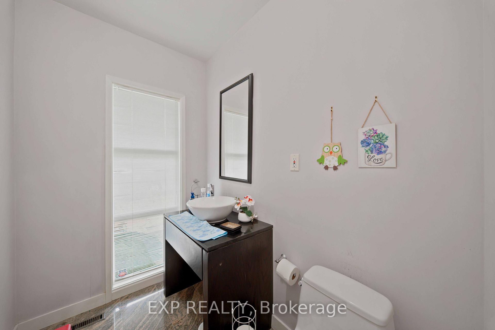 Photo 31 of 304 Roger Road, Ottawa, Alta Vista/Faircrest Heights — HOMEH
