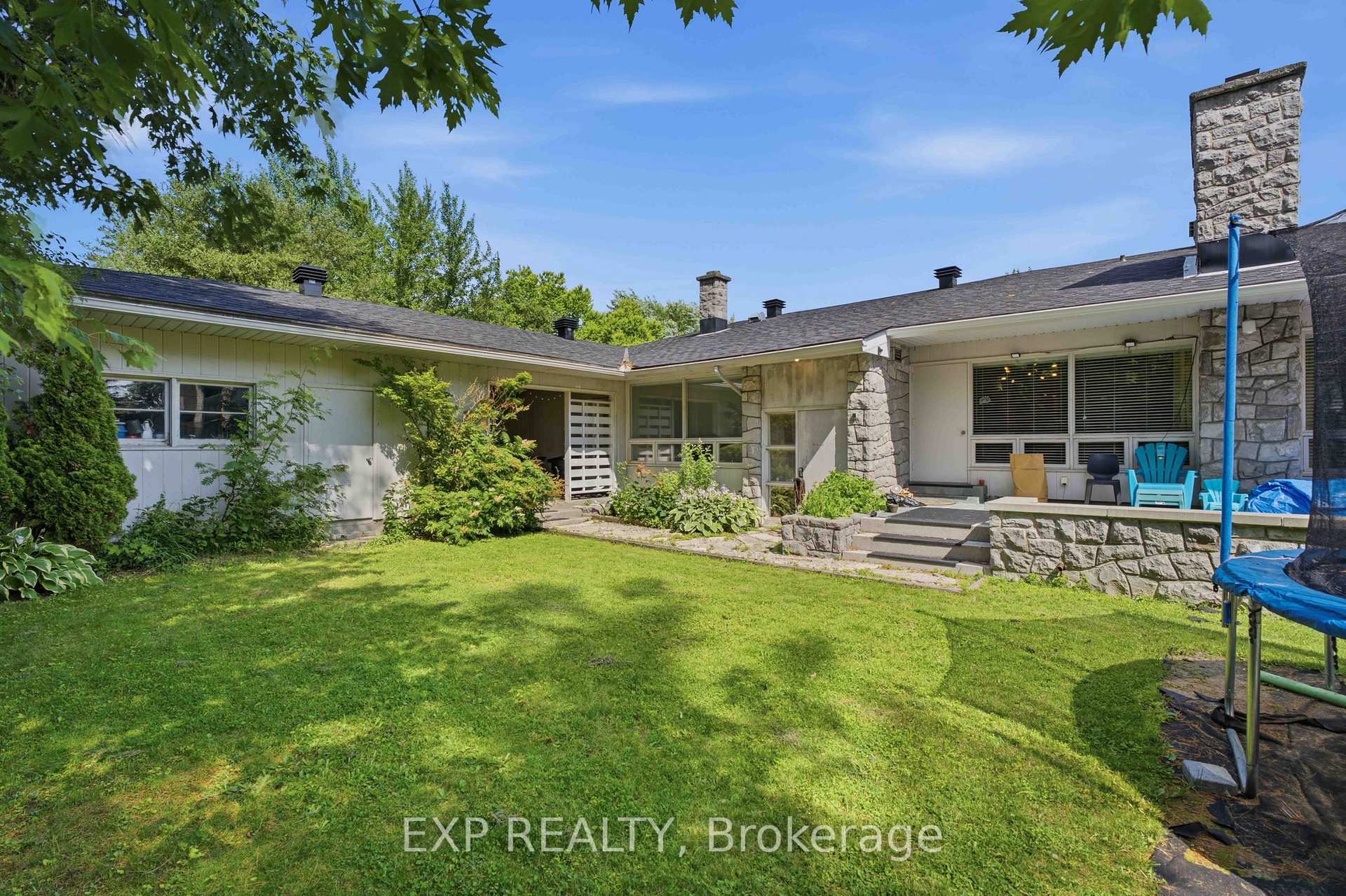 Photo 41 of 304 Roger Road, Ottawa, Alta Vista/Faircrest Heights — HOMEH