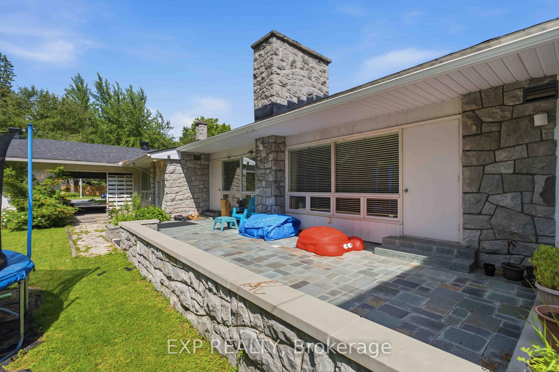 Photo 42 of 304 Roger Road, Ottawa, Alta Vista/Faircrest Heights — HOMEH