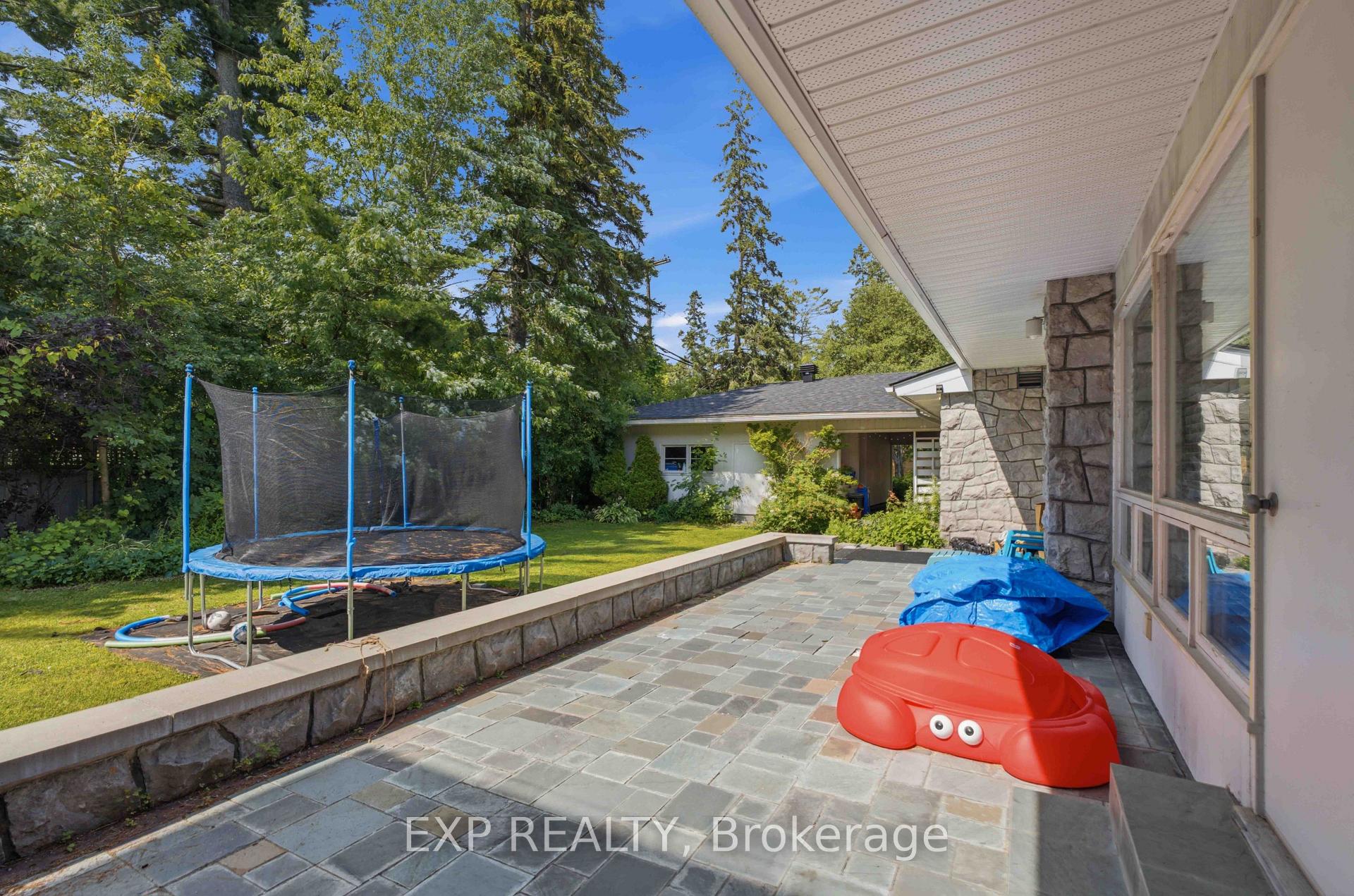 Photo 43 of 304 Roger Road, Ottawa, Alta Vista/Faircrest Heights — HOMEH