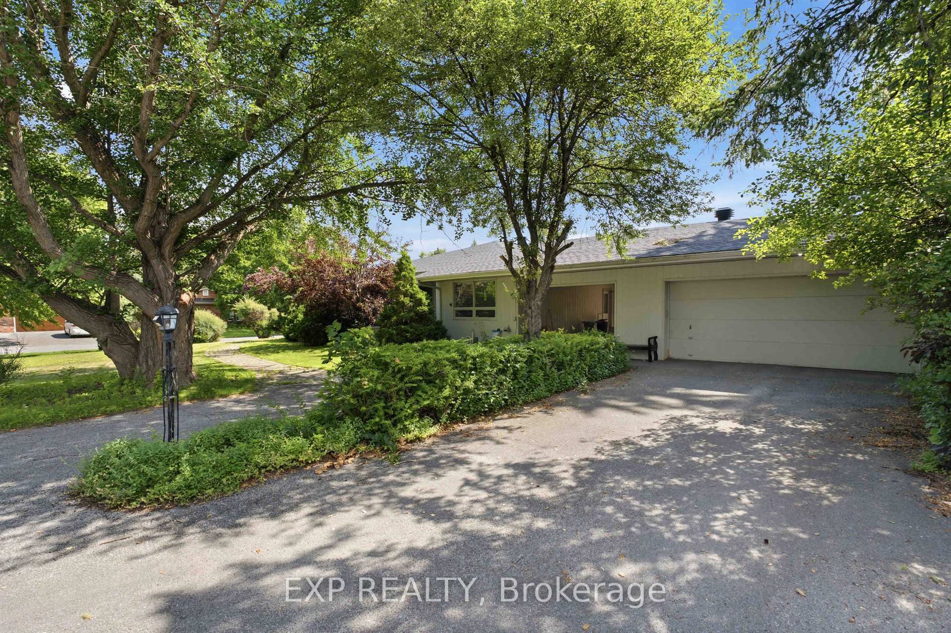 Photo 46 of 304 Roger Road, Ottawa, Alta Vista/Faircrest Heights — HOMEH