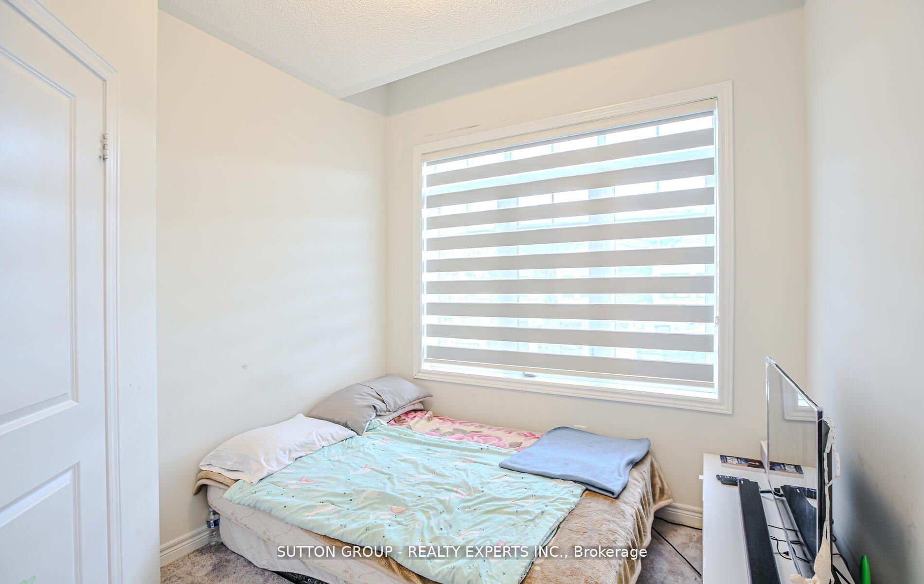 Photo 20 of 65 Fruitvale Circle, Brampton, Northwest Brampton — HOMEH