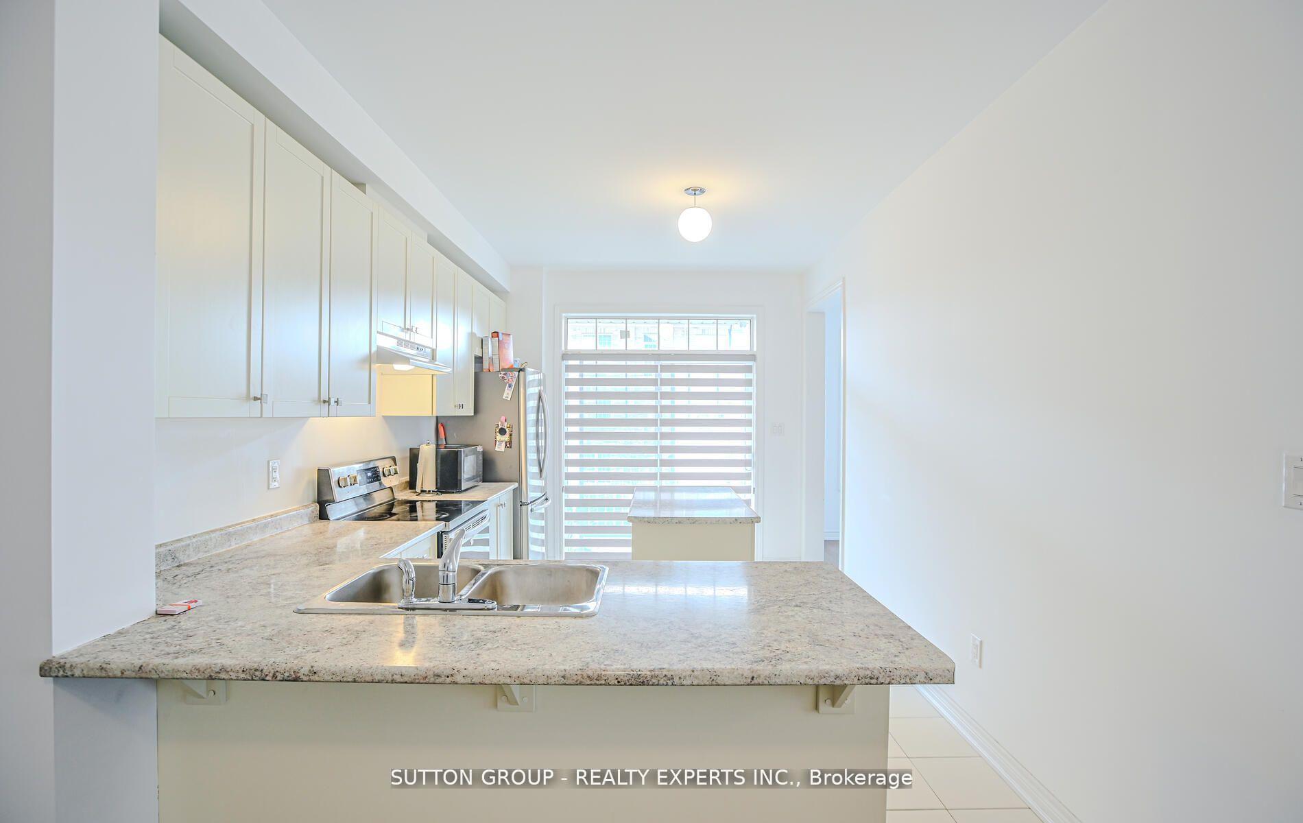 Photo 31 of 65 Fruitvale Circle, Brampton, Northwest Brampton — HOMEH