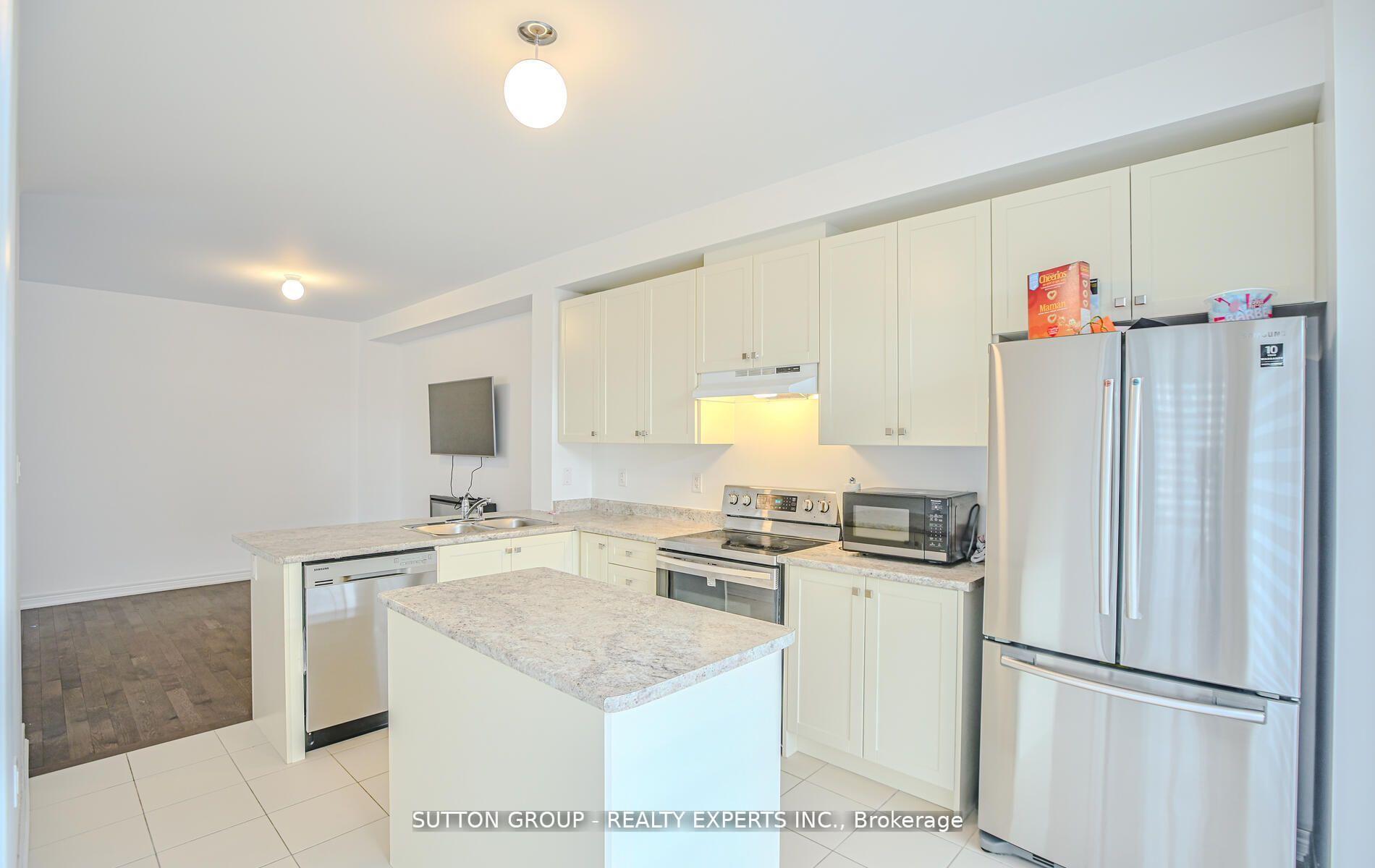 Photo 32 of 65 Fruitvale Circle, Brampton, Northwest Brampton — HOMEH
