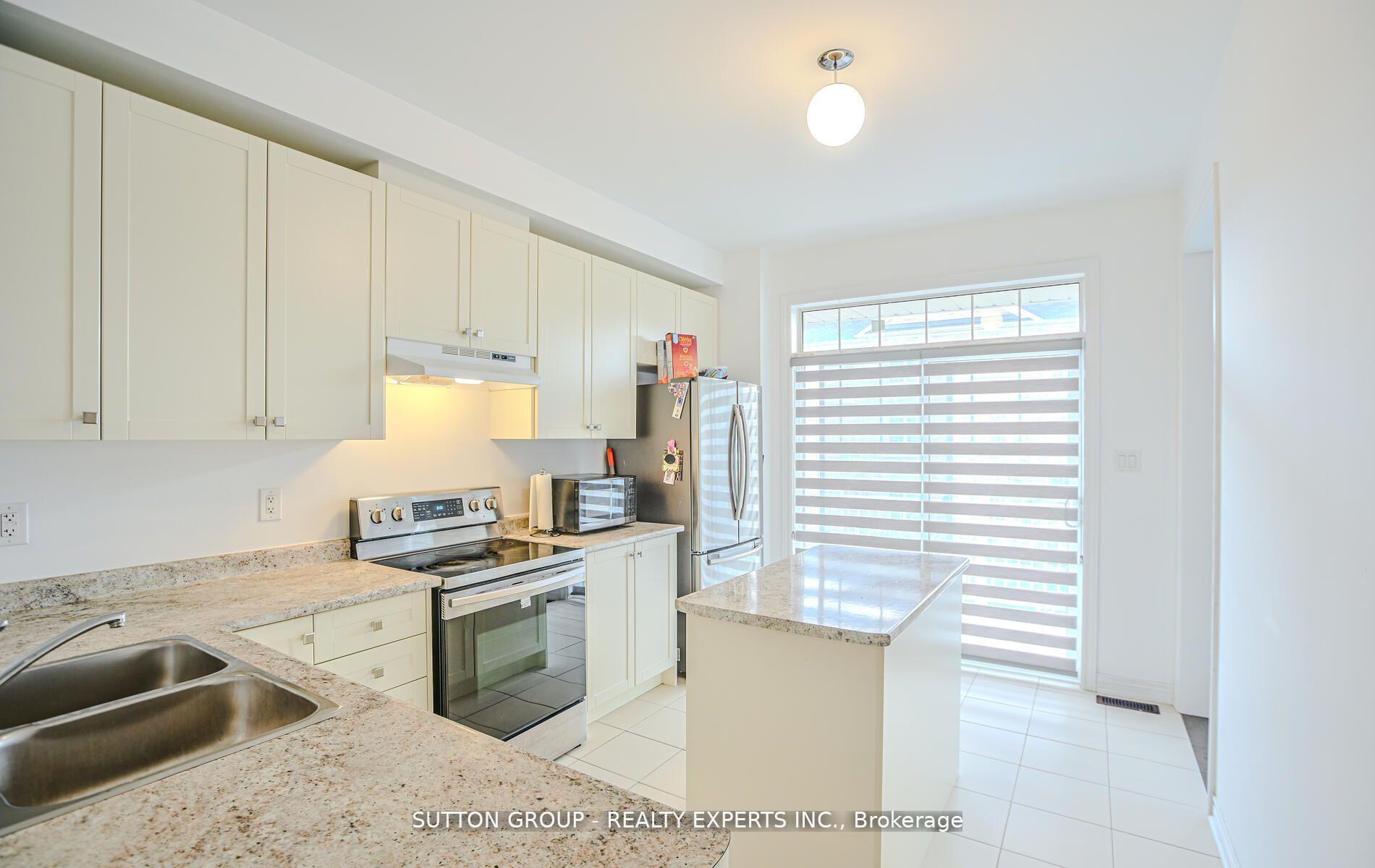 Photo 33 of 65 Fruitvale Circle, Brampton, Northwest Brampton — HOMEH