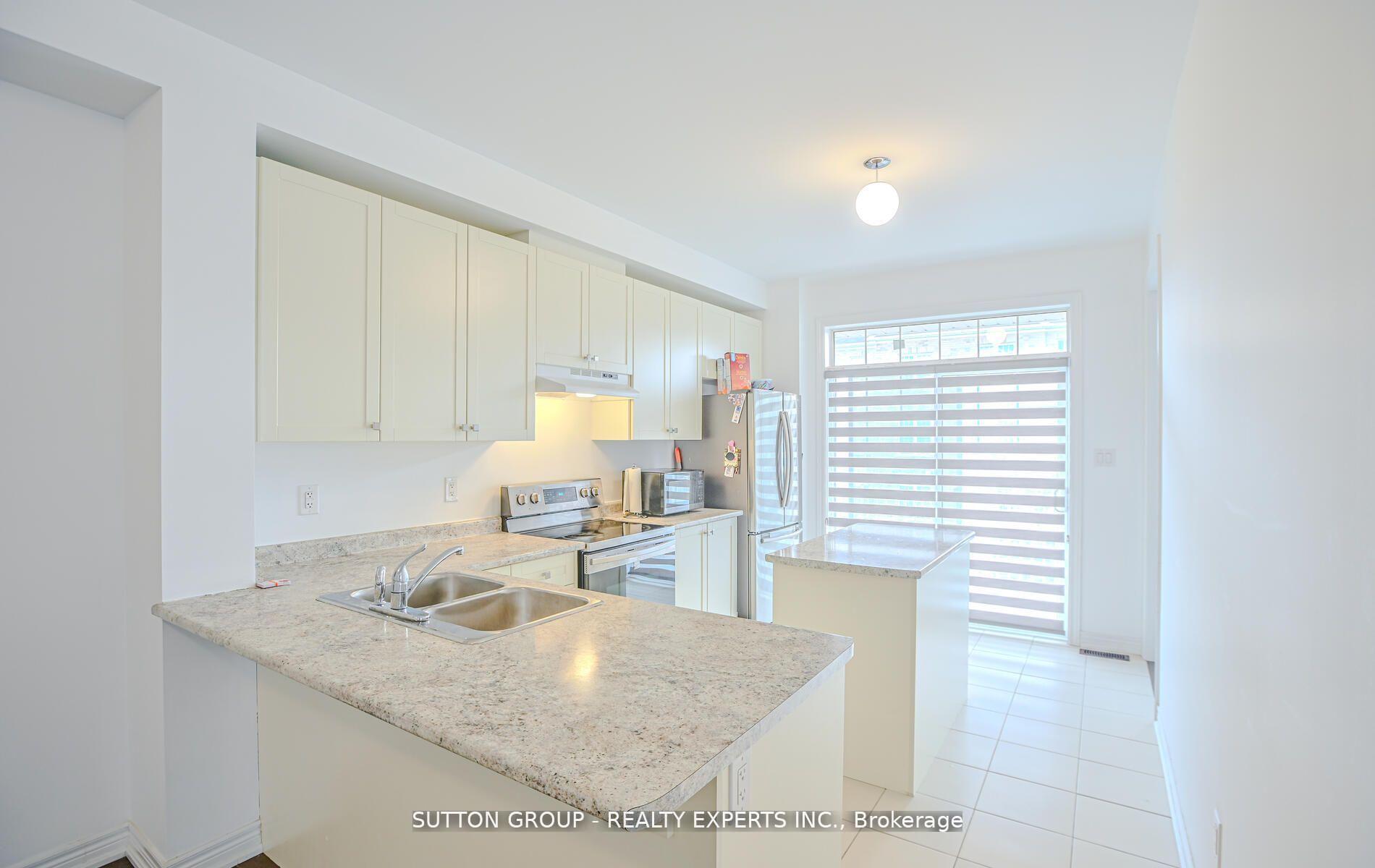 Photo 35 of 65 Fruitvale Circle, Brampton, Northwest Brampton — HOMEH