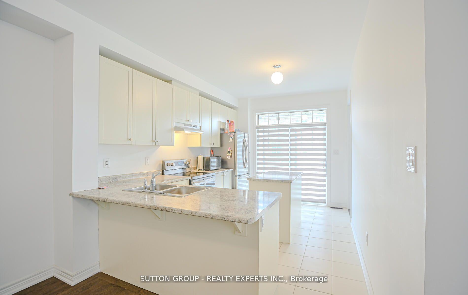 Photo 36 of 65 Fruitvale Circle, Brampton, Northwest Brampton — HOMEH