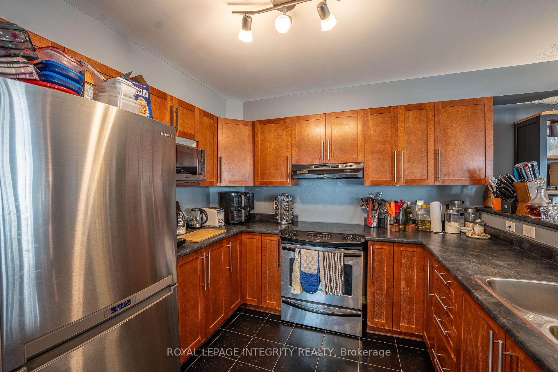 Photo 6 of 162 Fordham Private, Ottawa, Central Park — HOMEH