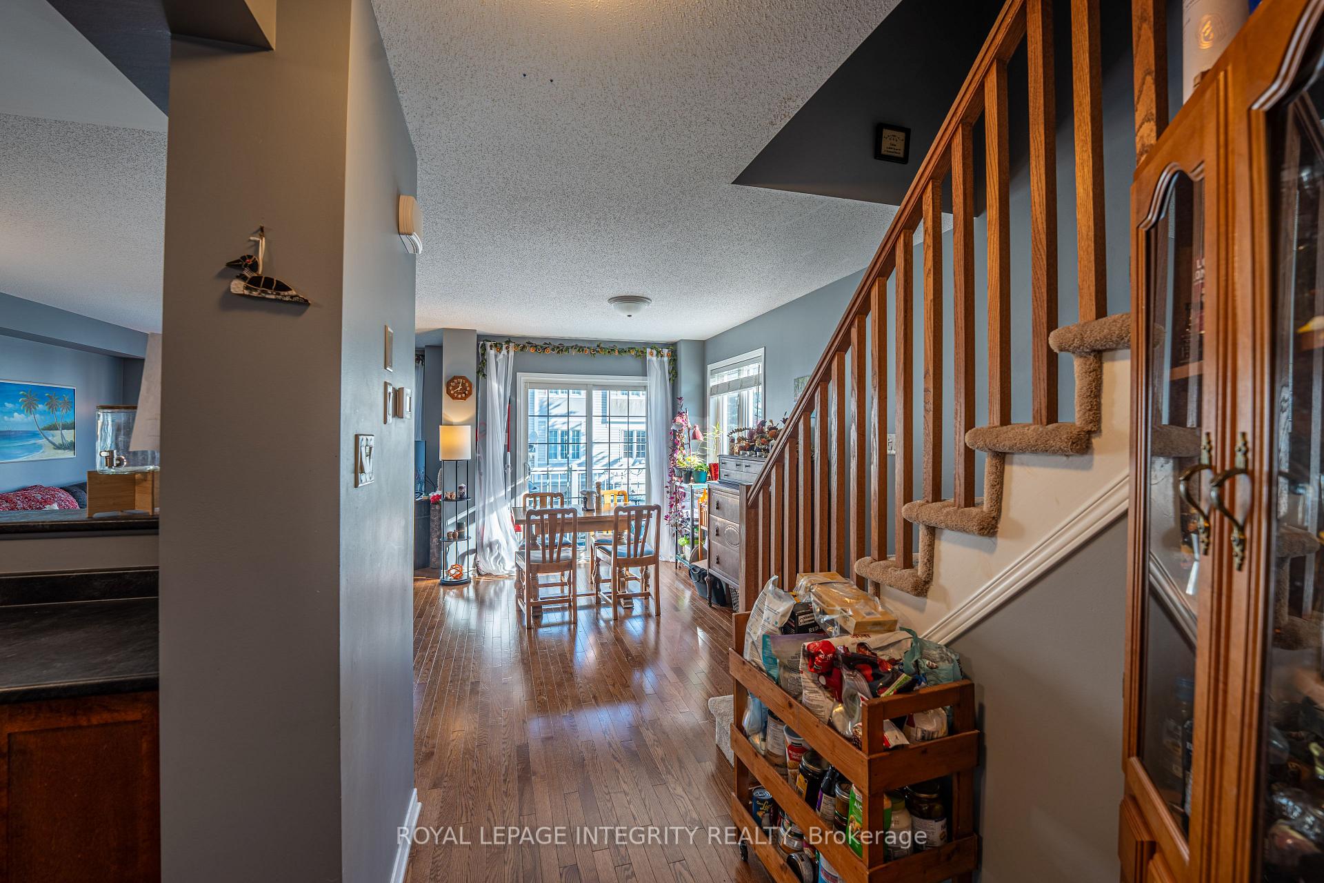 Photo 7 of 162 Fordham Private, Ottawa, Central Park — HOMEH
