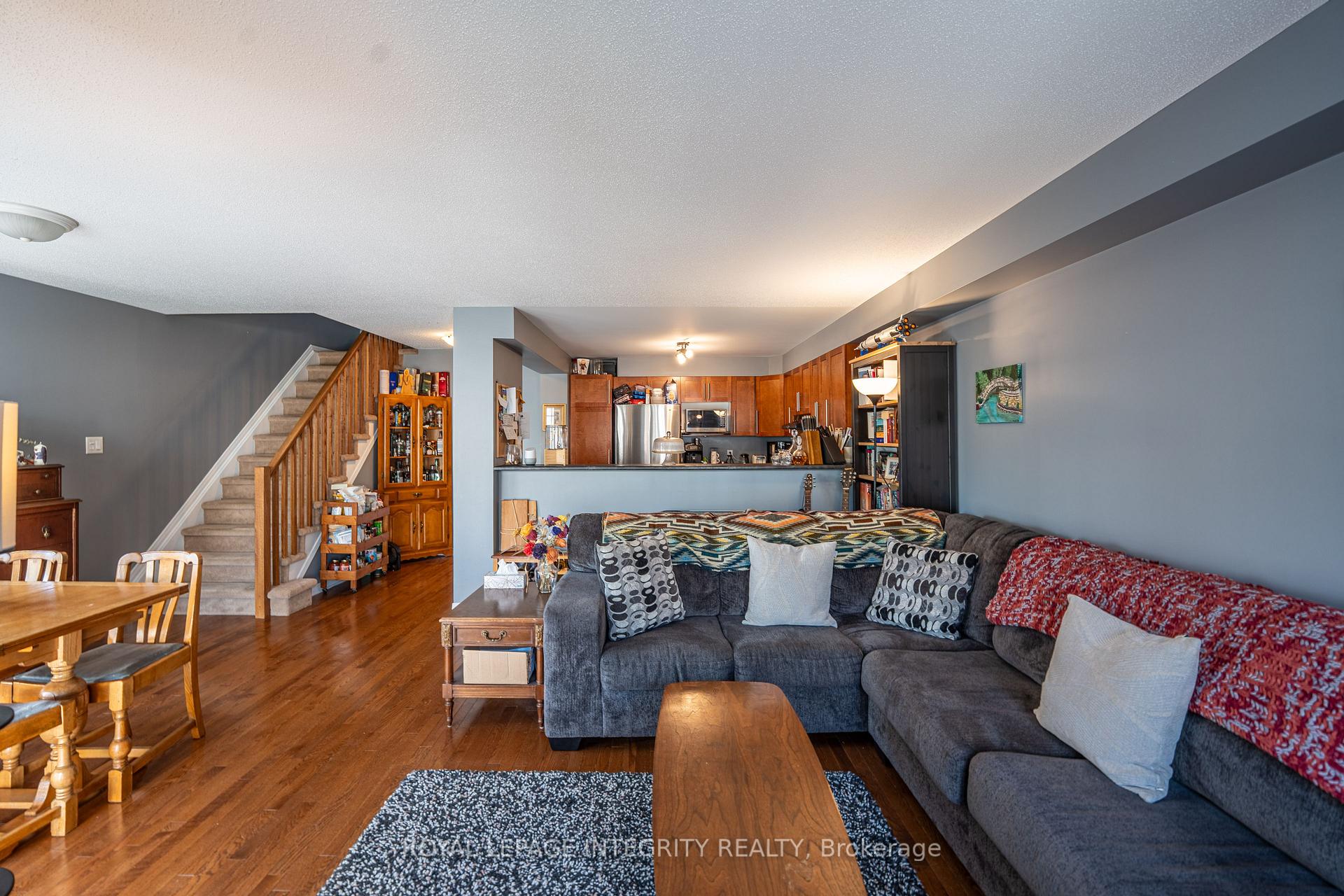 Photo 8 of 162 Fordham Private, Ottawa, Central Park — HOMEH