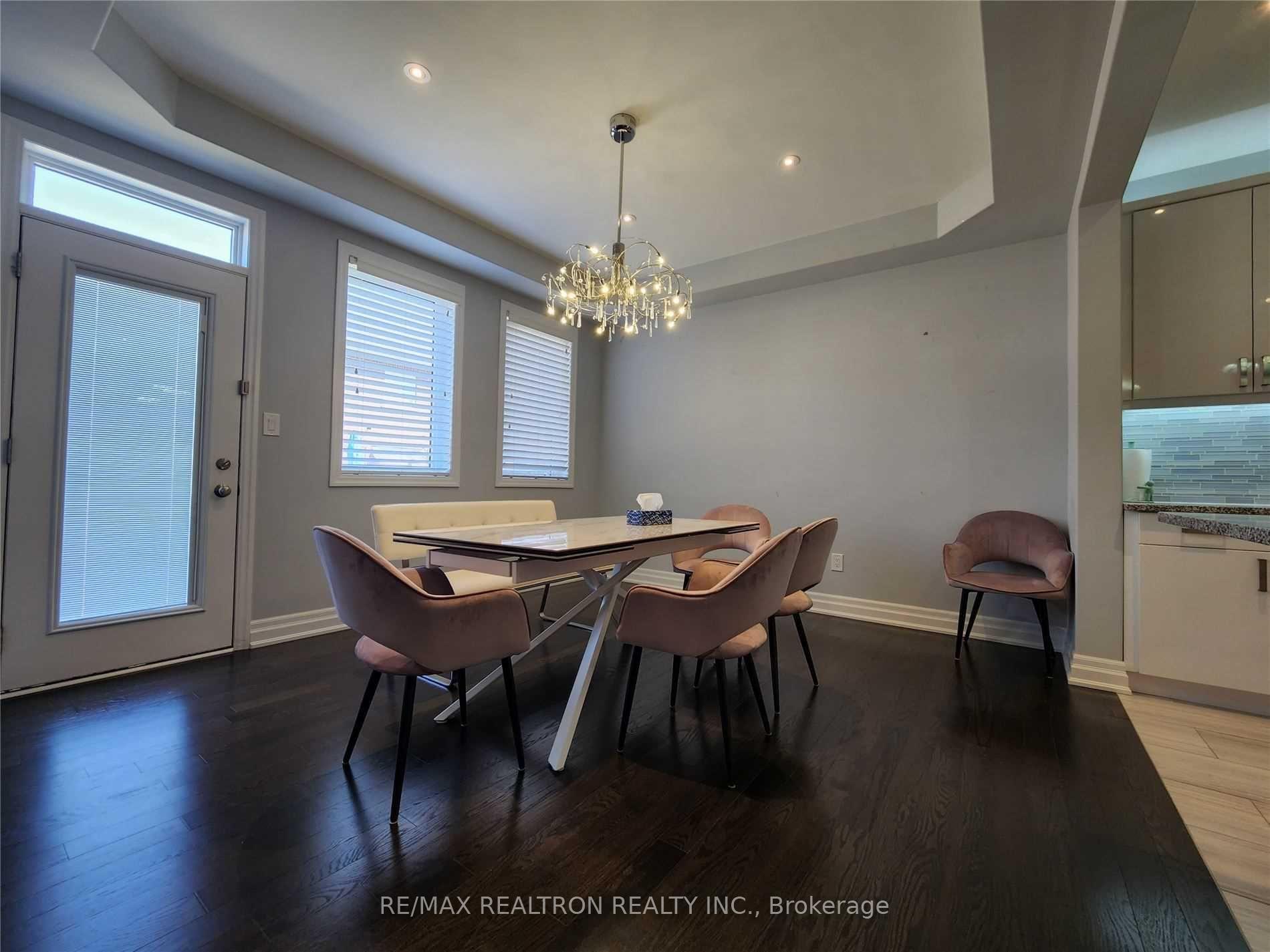 Photo 9 of 223 Thomas Phillips Drive, Aurora, Rural Aurora — HOMEH