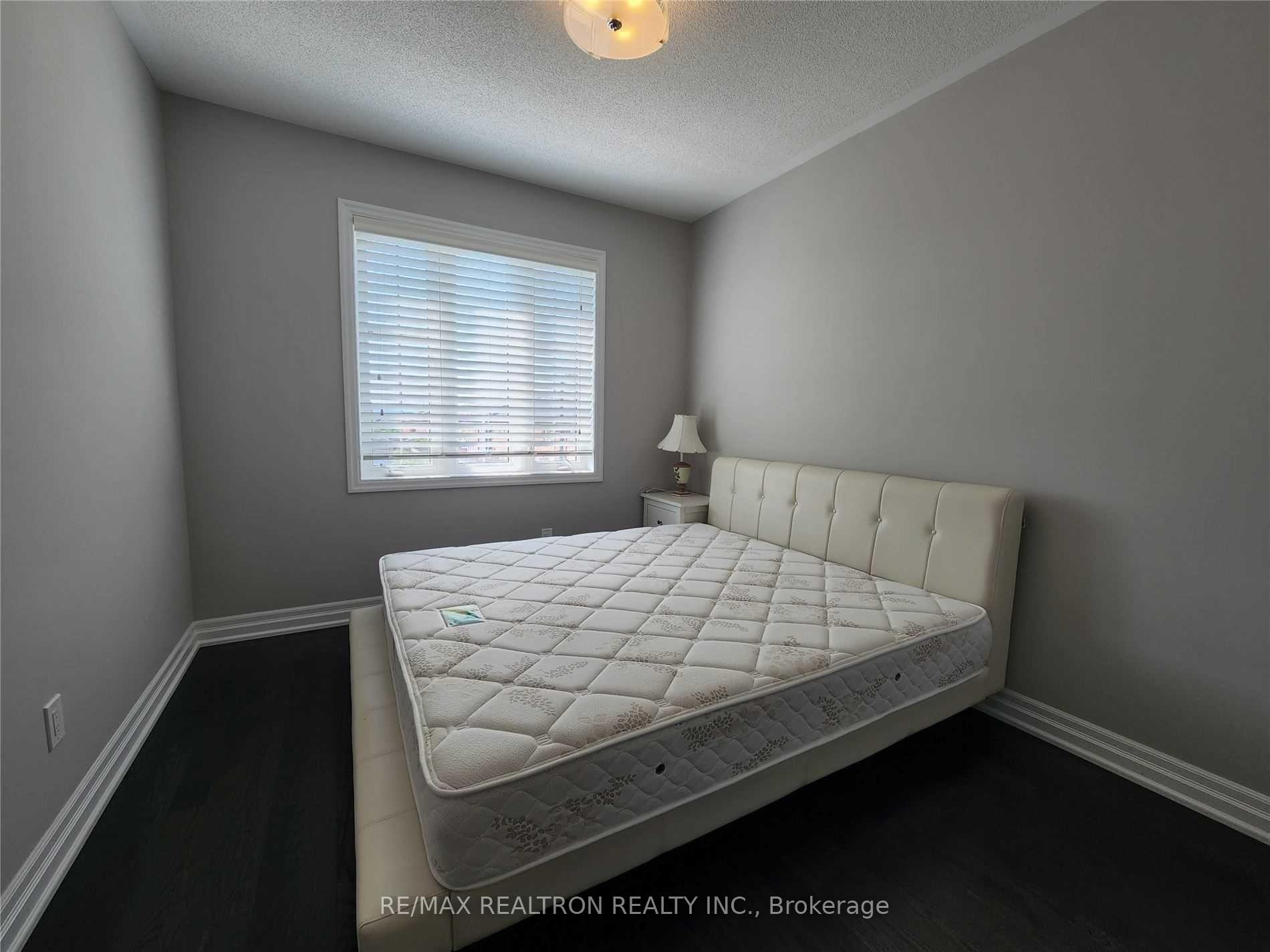 Photo 21 of 223 Thomas Phillips Drive, Aurora, Rural Aurora — HOMEH