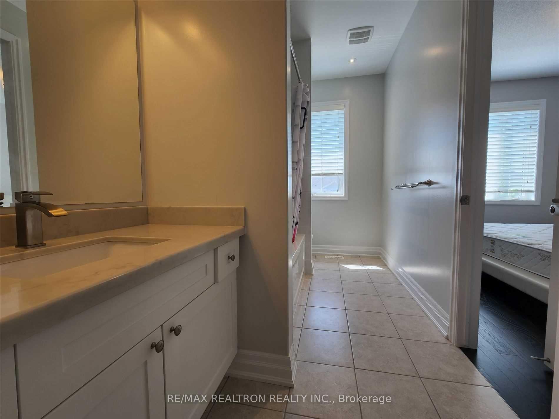 Photo 24 of 223 Thomas Phillips Drive, Aurora, Rural Aurora — HOMEH