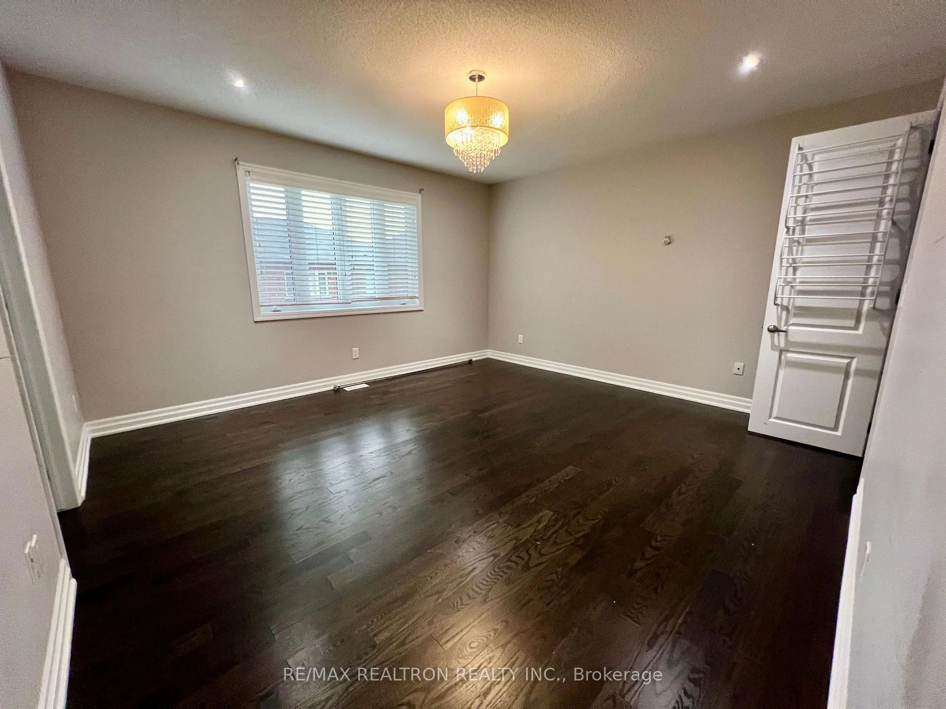 Photo 30 of 223 Thomas Phillips Drive, Aurora, Rural Aurora — HOMEH