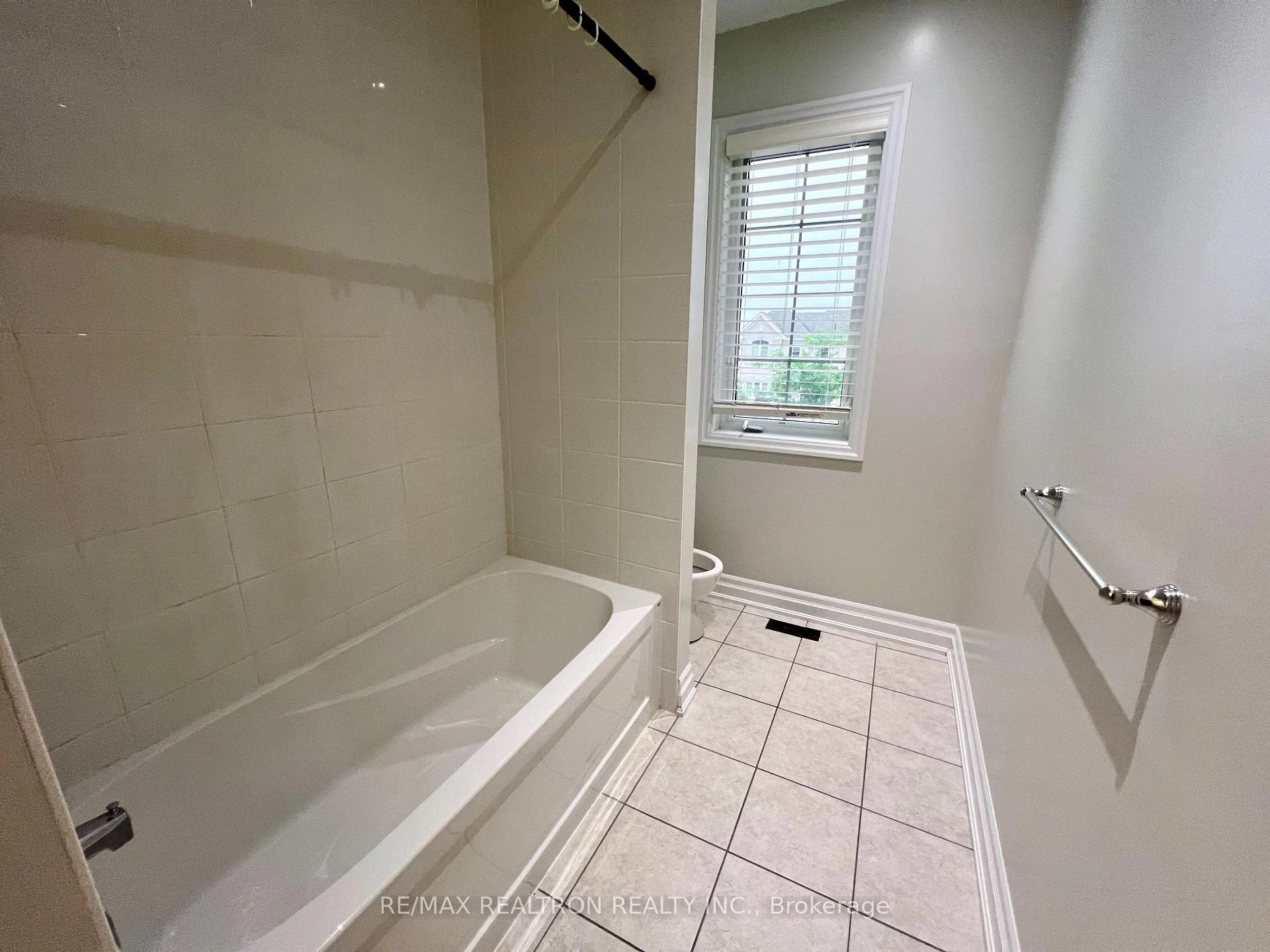 Photo 42 of 223 Thomas Phillips Drive, Aurora, Rural Aurora — HOMEH