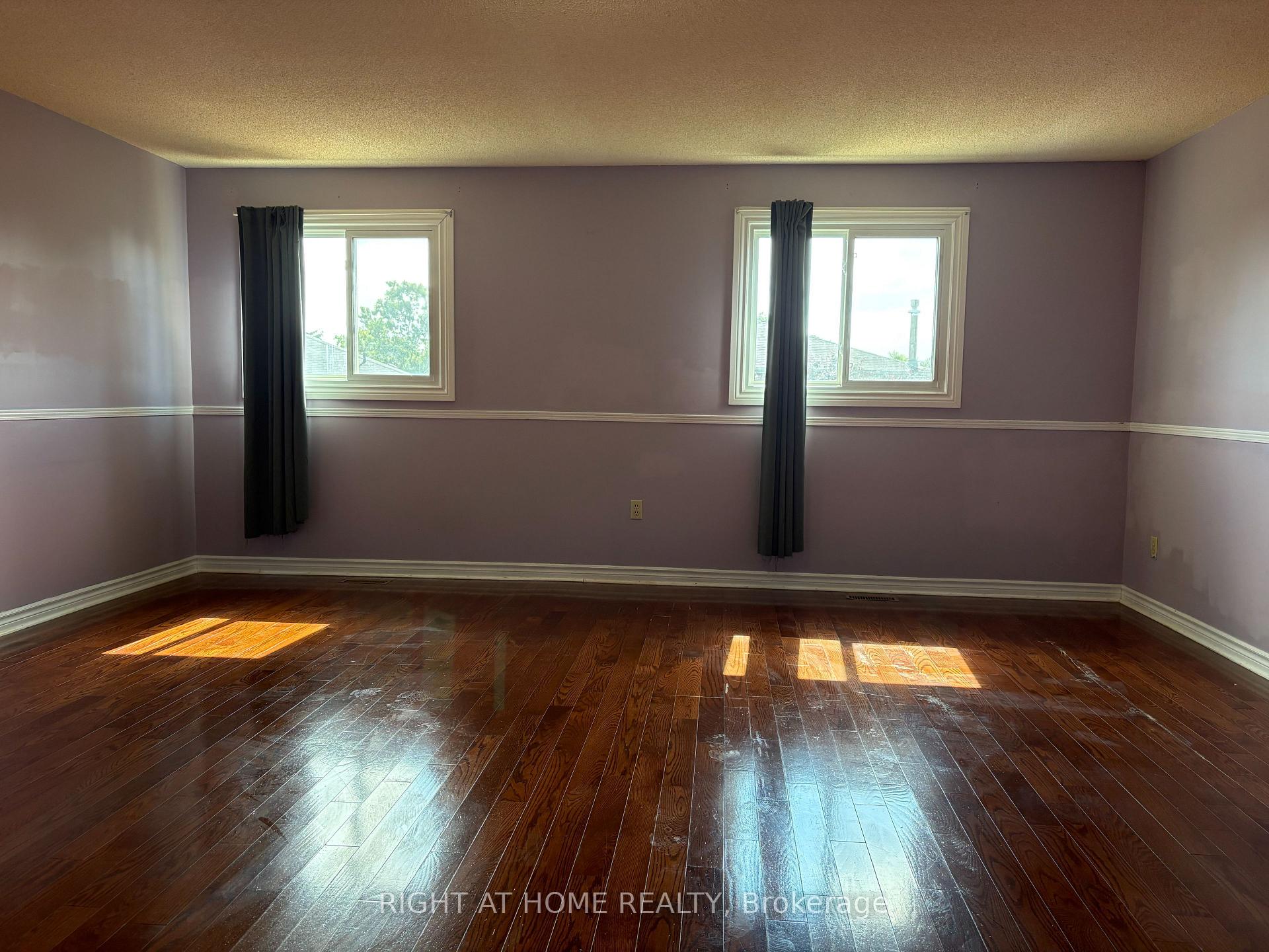 Photo 7 of 195 Johnson Street, Barrie, Grove East — HOMEH