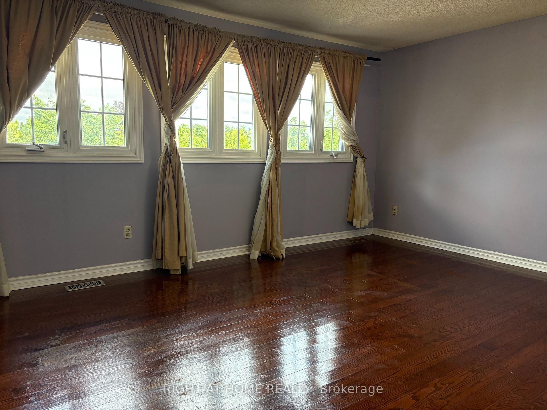 Photo 8 of 195 Johnson Street, Barrie, Grove East — HOMEH
