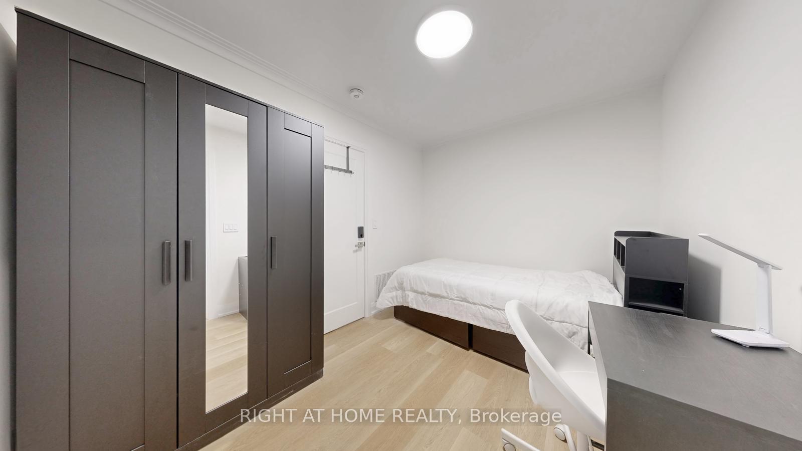 Photo 2 of 61 Gladys Road, Scarborough, Highland Creek — HOMEH