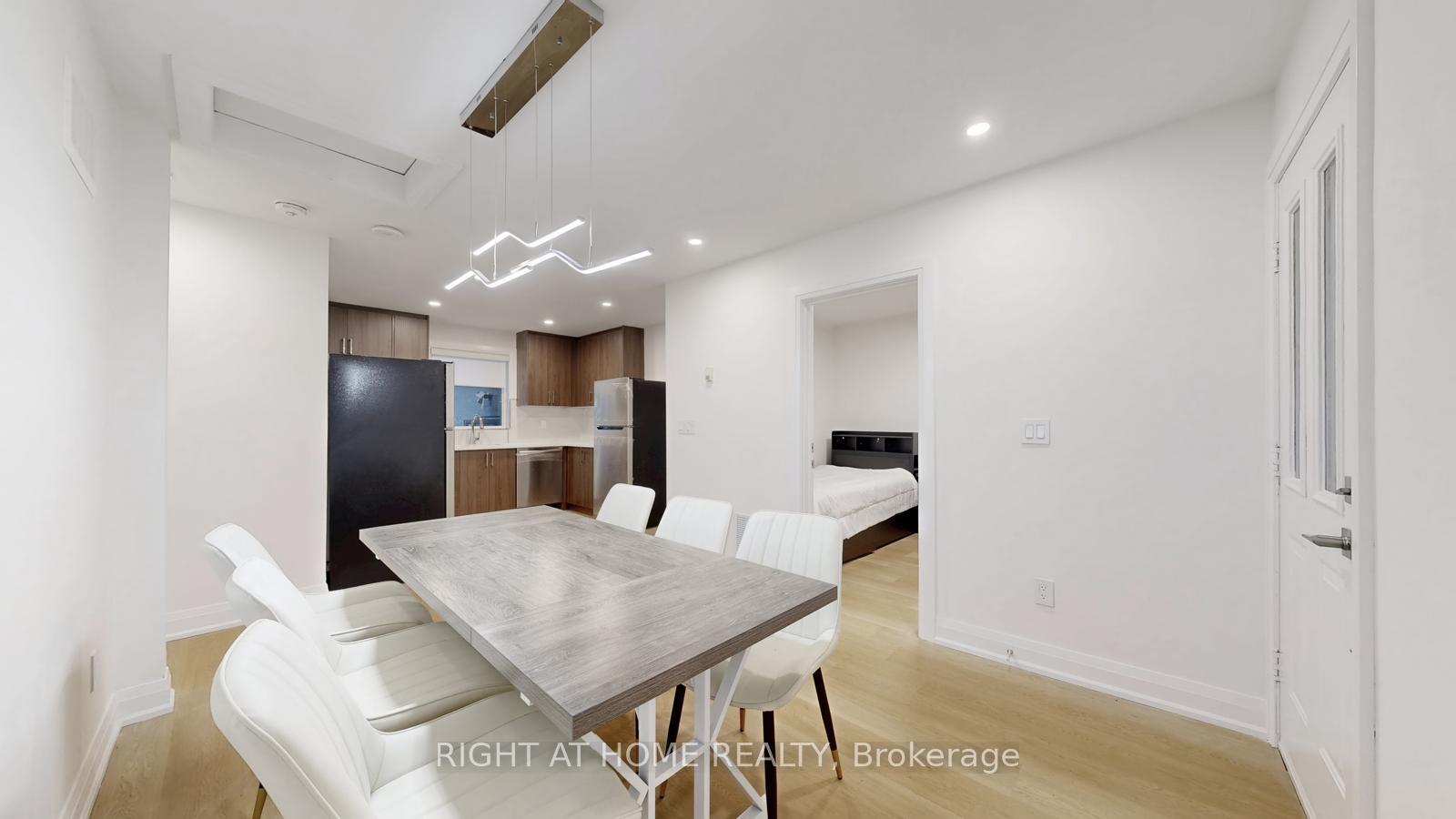 Photo 10 of 61 Gladys Road, Scarborough, Highland Creek — HOMEH