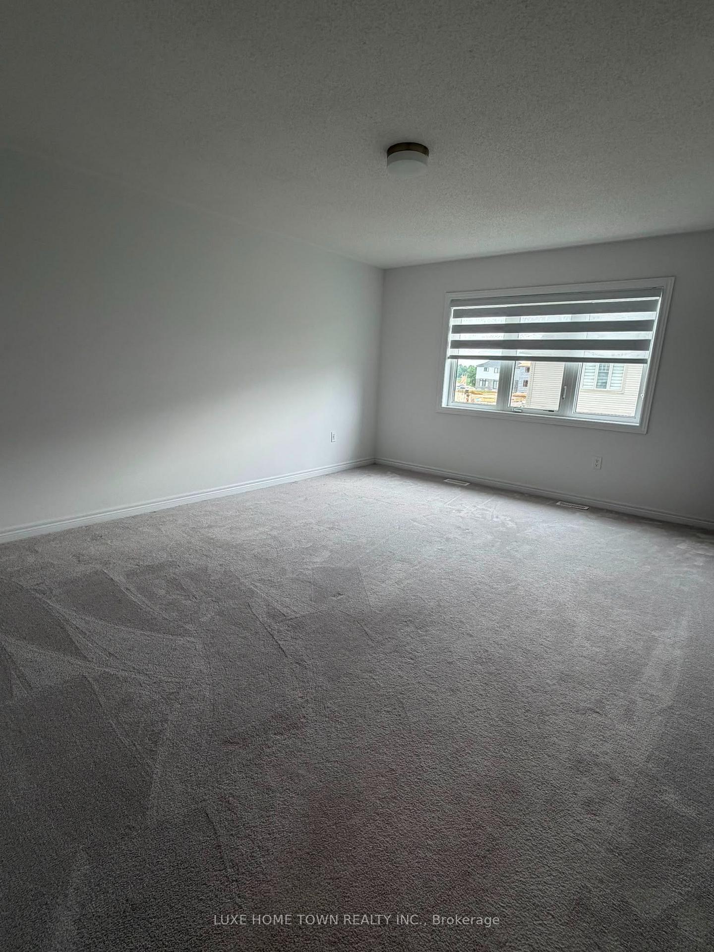 Photo 8 of 12 Gauley Drive, Centre Wellington, Fergus — HOMEH
