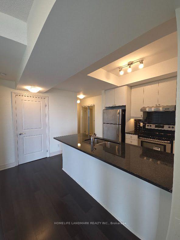Photo 8 of Unit 821, 8110 Birchmount Road, Markham, Unionville — HOMEH