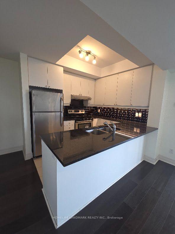 Photo 10 of Unit 821, 8110 Birchmount Road, Markham, Unionville — HOMEH