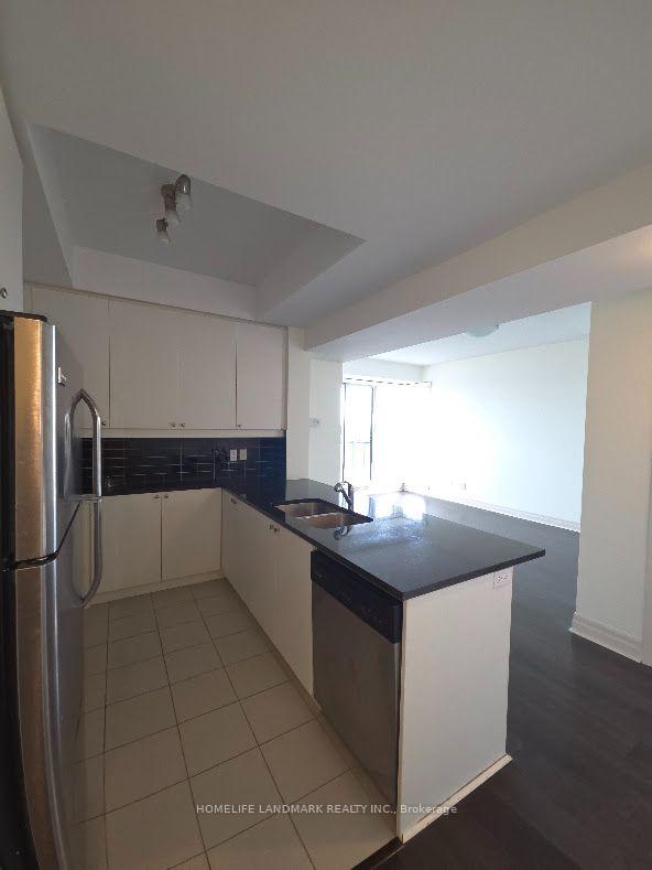 Photo 11 of Unit 821, 8110 Birchmount Road, Markham, Unionville — HOMEH