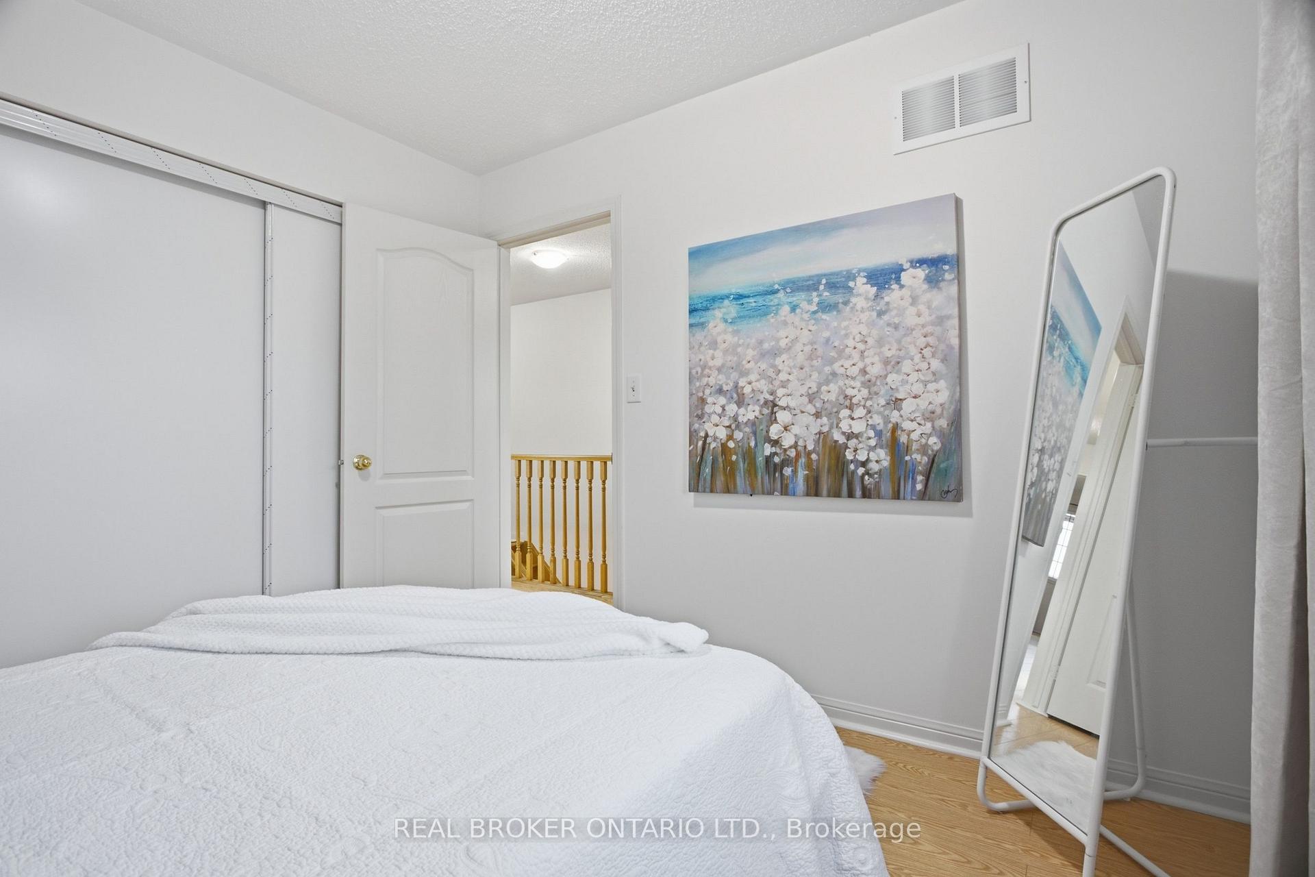 Photo 24 of 35 Bonavista Drive, Brampton, Credit Valley — HOMEH
