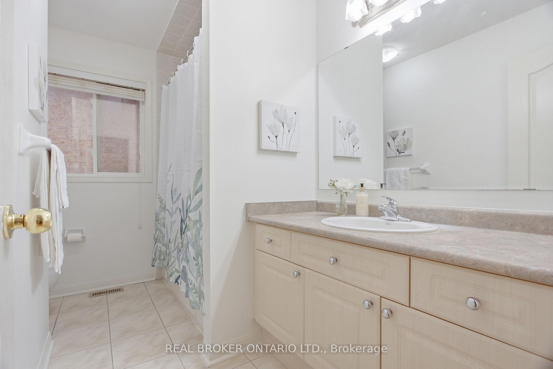 Photo 26 of 35 Bonavista Drive, Brampton, Credit Valley — HOMEH