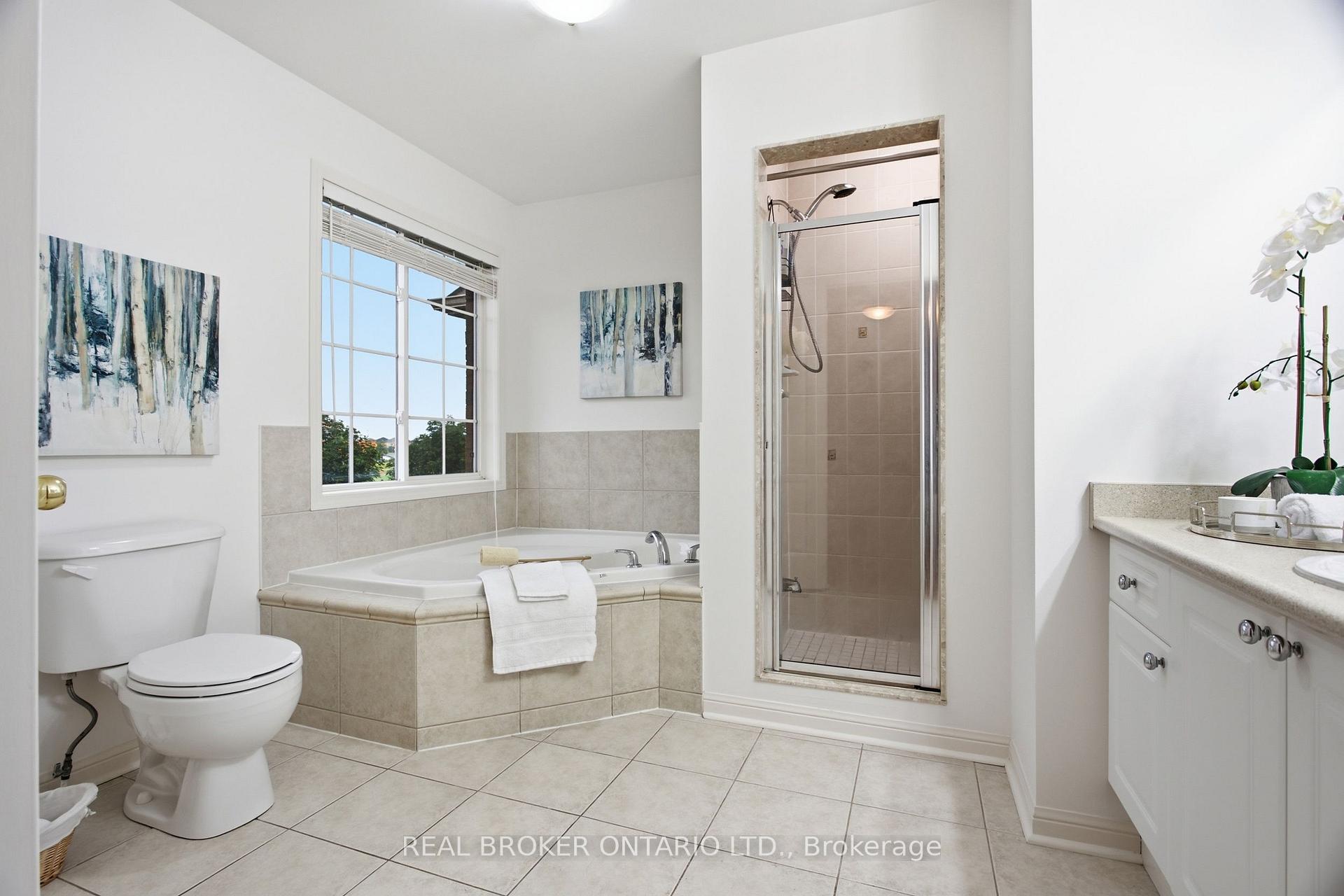 Photo 33 of 35 Bonavista Drive, Brampton, Credit Valley — HOMEH