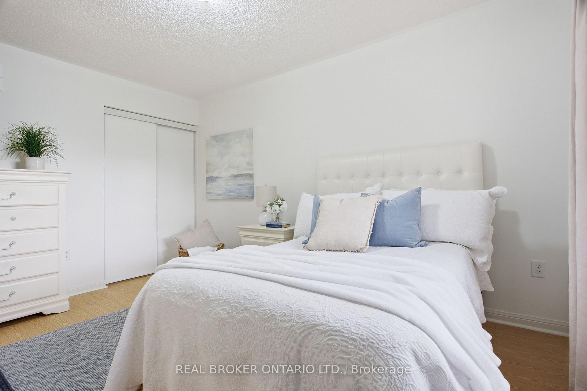 Photo 36 of 35 Bonavista Drive, Brampton, Credit Valley — HOMEH