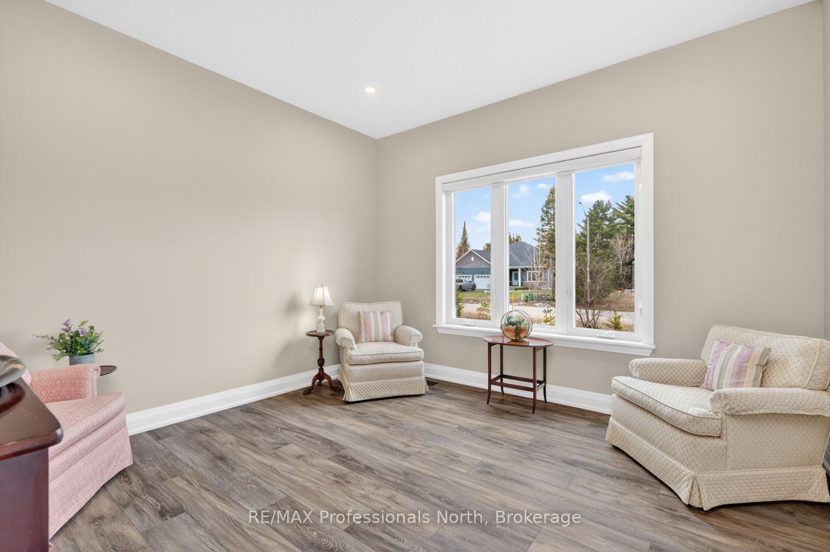 Photo 24 of 8 Bancroft Ridge Drive, Bancroft, Bancroft Ward — HOMEH