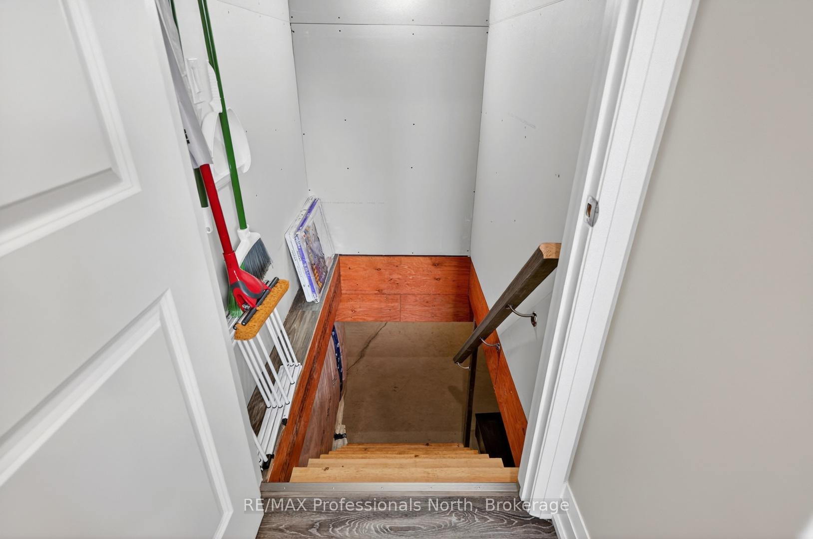 Photo 33 of 8 Bancroft Ridge Drive, Bancroft, Bancroft Ward — HOMEH