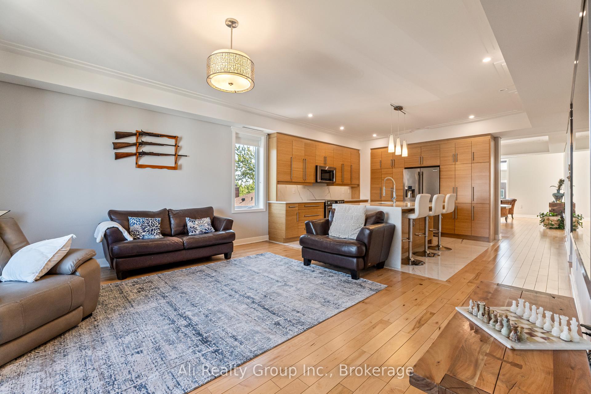 Photo 9 of 69 Donald Street, Ottawa, Overbrook — HOMEH
