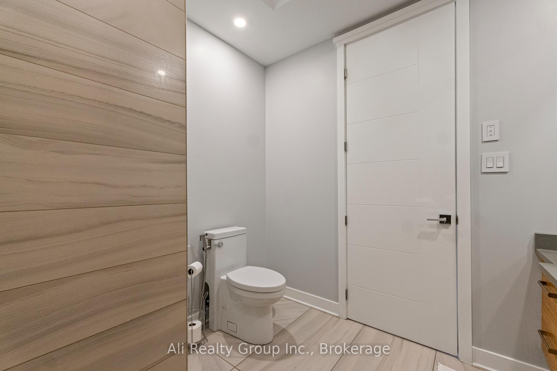 Photo 12 of 69 Donald Street, Ottawa, Overbrook — HOMEH