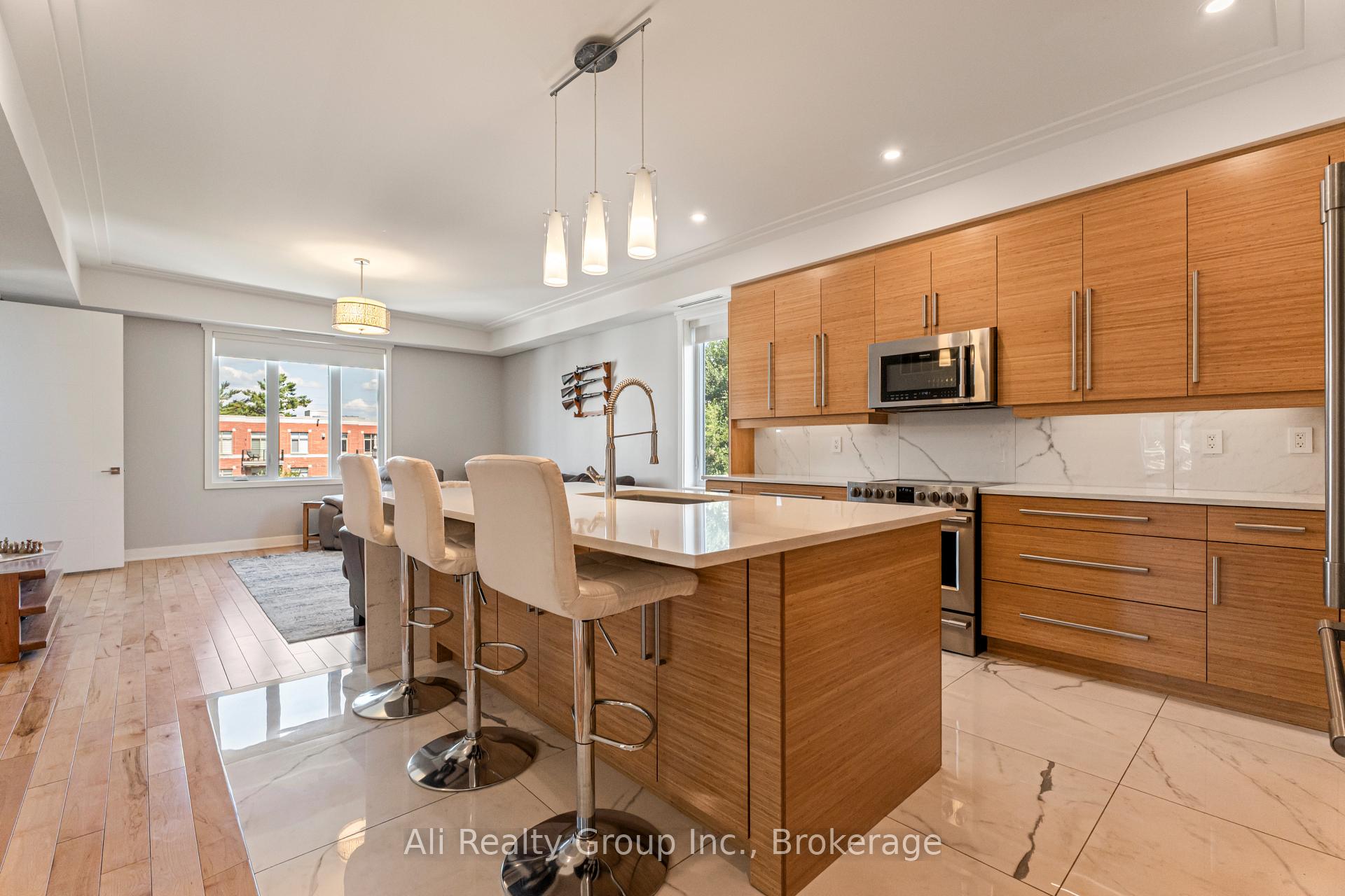 Photo 13 of 69 Donald Street, Ottawa, Overbrook — HOMEH