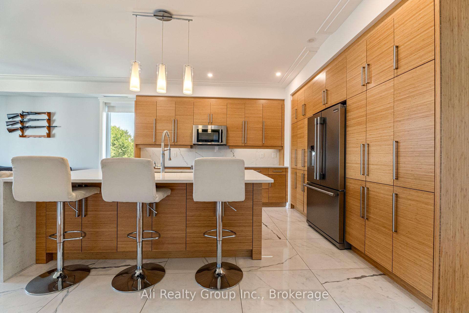 Photo 15 of 69 Donald Street, Ottawa, Overbrook — HOMEH
