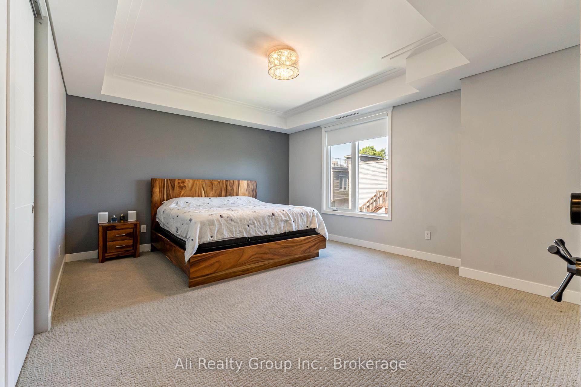 Photo 18 of 69 Donald Street, Ottawa, Overbrook — HOMEH