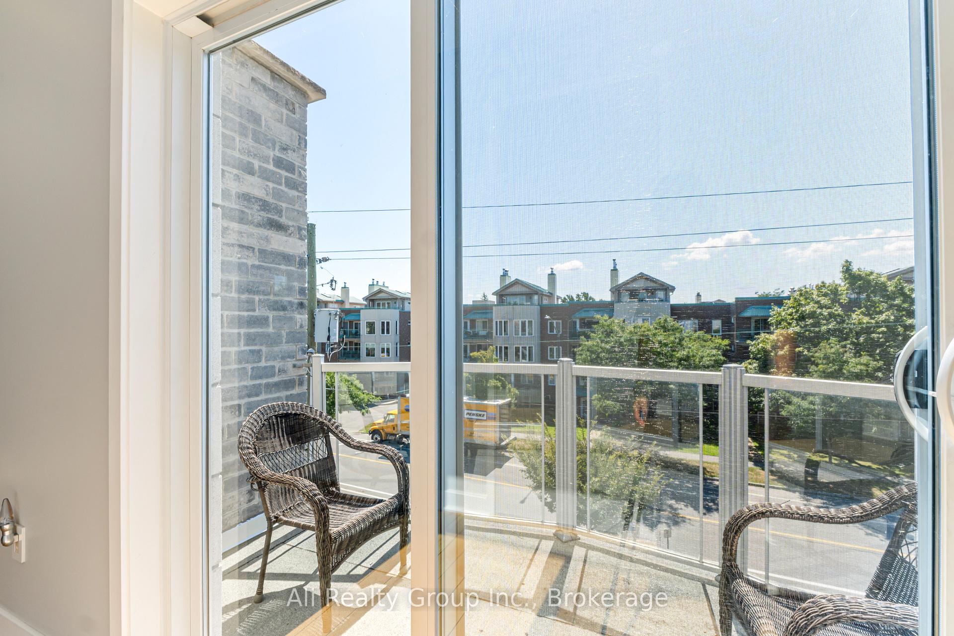 Photo 25 of 69 Donald Street, Ottawa, Overbrook — HOMEH