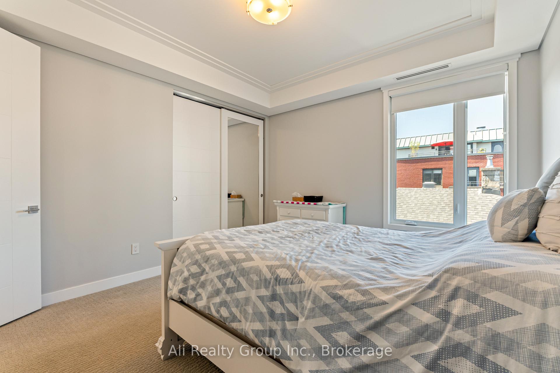 Photo 30 of 69 Donald Street, Ottawa, Overbrook — HOMEH