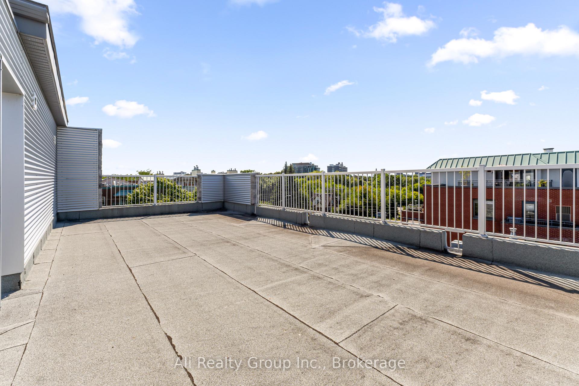 Photo 38 of 69 Donald Street, Ottawa, Overbrook — HOMEH
