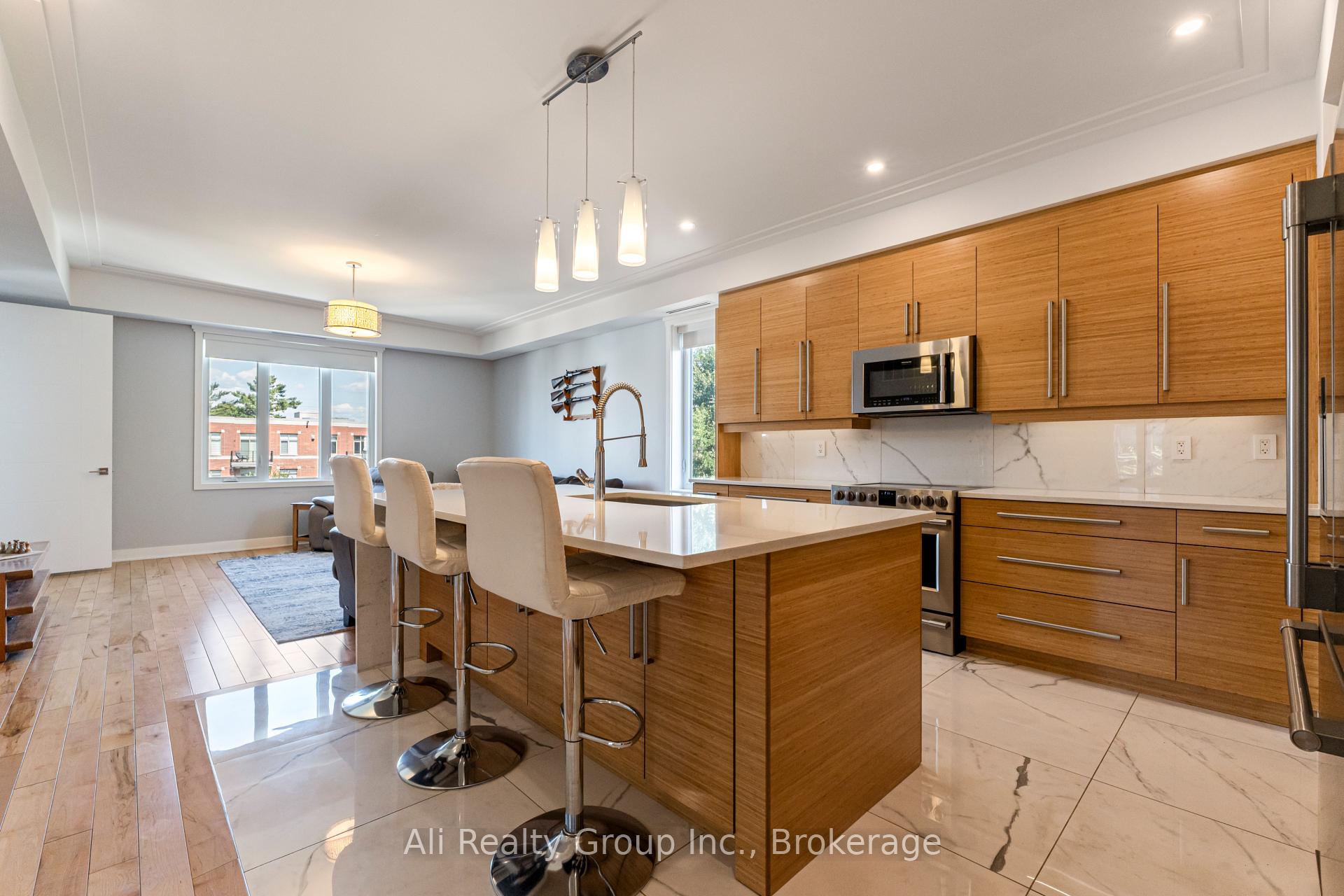 Photo 20 of 69 Donald Street, Ottawa, Overbrook — HOMEH