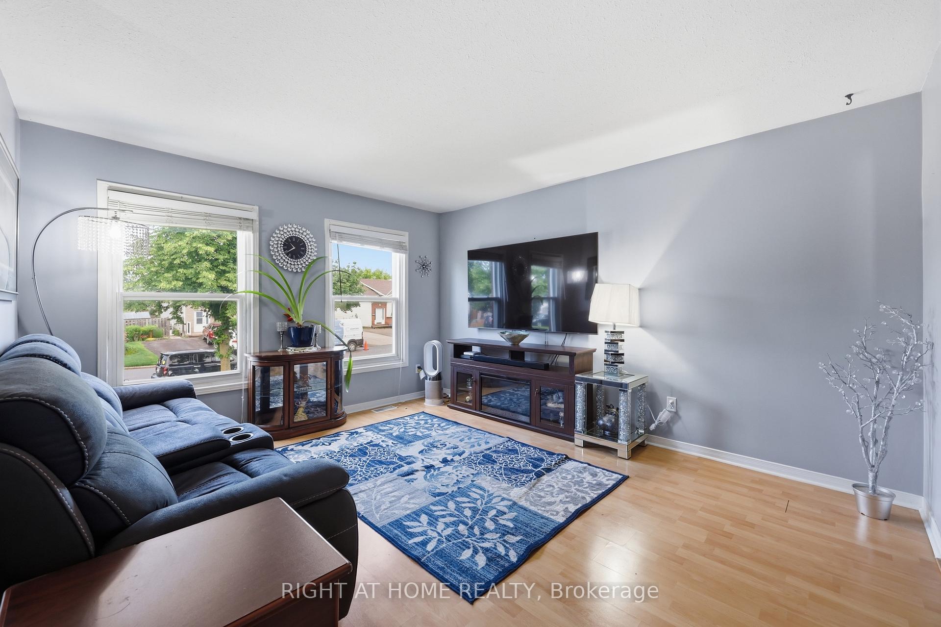Photo 4 of 5709 Deerbrook Street, Niagara Falls, Oldfield — HOMEH